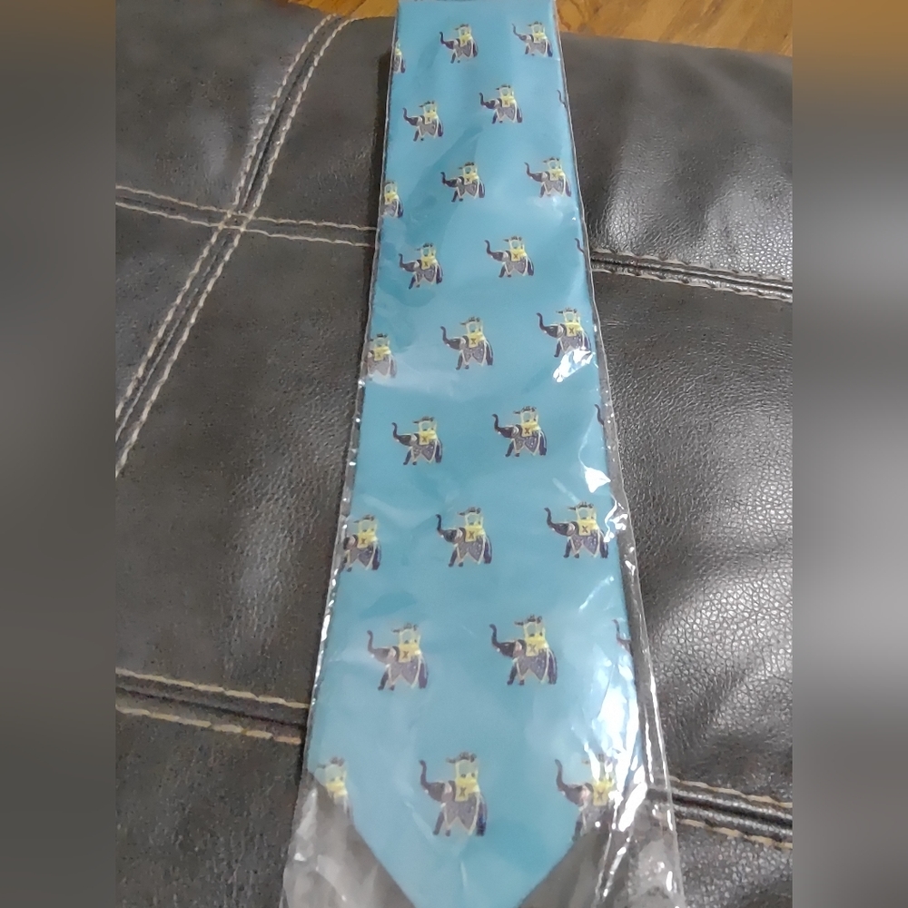 Shemoy neck tie